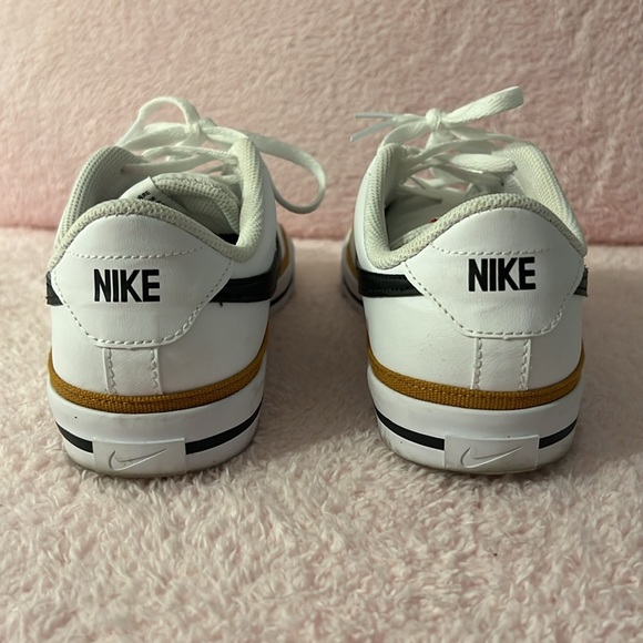 Nike Court Legacy Sneakers - Picture 9 of 14